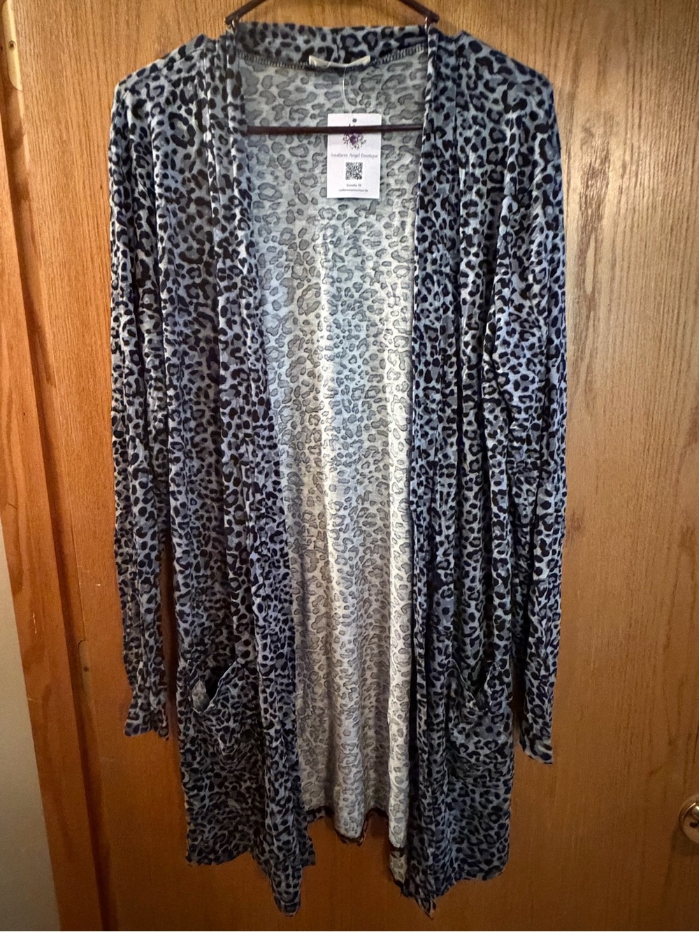 Zenana Outfitters Leopard Print Cardigan in Gray and Black